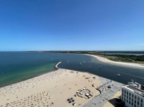Wind und Meer, 3-Zimmer Ecksuite in der Maritim Residenz Travemünde, Travemünde